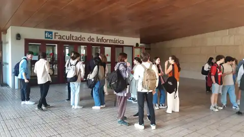 Imagen de estudiantes en la presentación de las pruebas de la ABAU en A Coruña. Foto: Alberto Gómez Barros ABAU Galicia