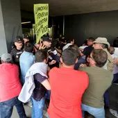 El gabinete: Las falsas promesas que han llevado a los ganaderos a protestar por la tuberculosis bovina El gabinete: Las falsas promesas que han llevado a los ganaderos a protestar por la tuberculosis bovina