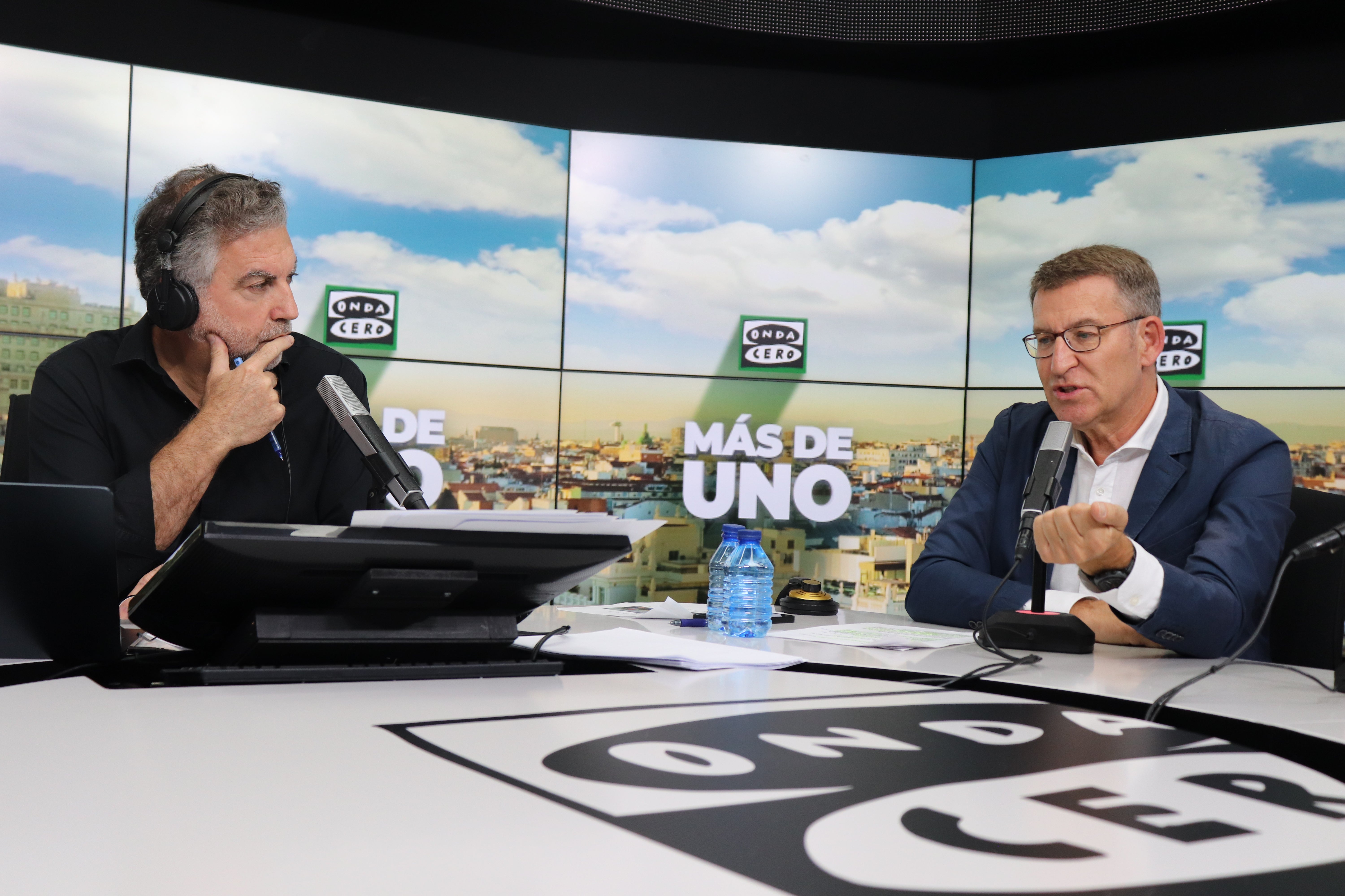 Feijóo asegura que Guardiola tiene libertad para alcanzar un acuerdo de "sentido común" con Vox, aunque deberá recibir su visto bueno Feijóo asegura que Guardiola tiene libertad para alcanzar un acuerdo de "sentido común" con Vox, aunque deberá recibir su visto bueno