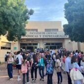 Un total de 5.400 alumnos inician "con normalidad" la EBAU en Extremadura, cuyas notas se publicarán el 16 de junio