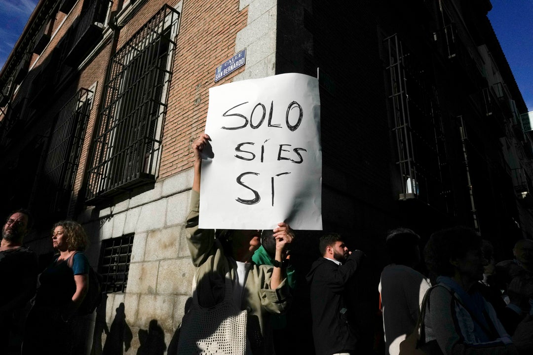 El Supremo rechaza el criterio de la Fiscalía y avala las rebajas de penas a violadores por la ley del 'sí es sí' El Supremo rechaza el criterio de la Fiscalía y avala las rebajas de penas a violadores por la ley del 'sí es sí'