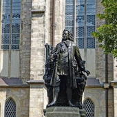 Estatua de Johann Sebastian Bach Estatua de Johann Sebastian Bach