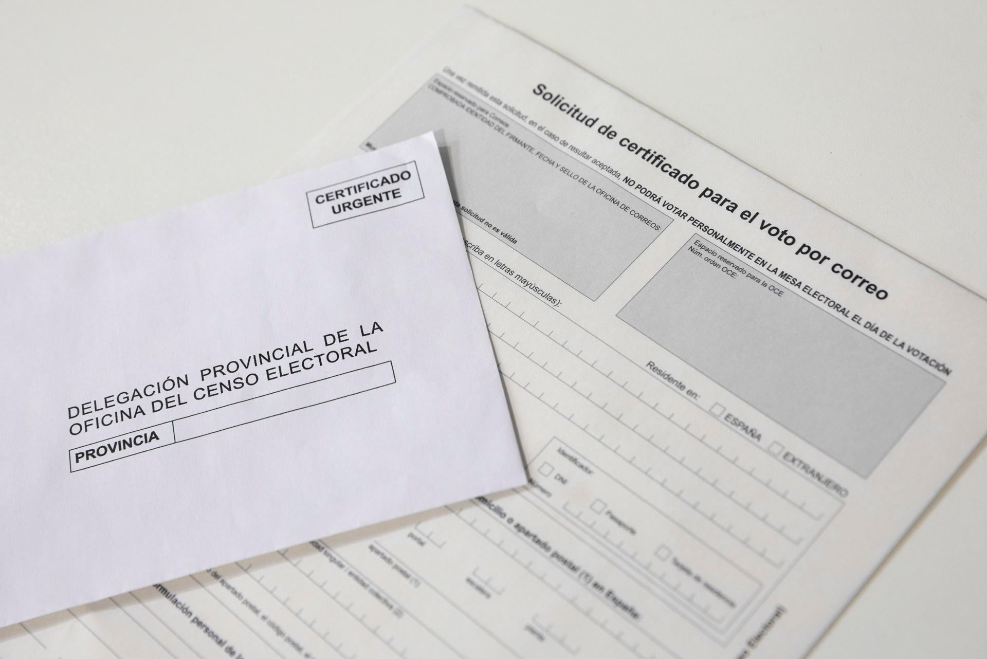 La Junta Electoral estudia exigir el DNI para votar por correo en toda España La Junta Electoral estudia exigir el DNI para votar por correo en toda España