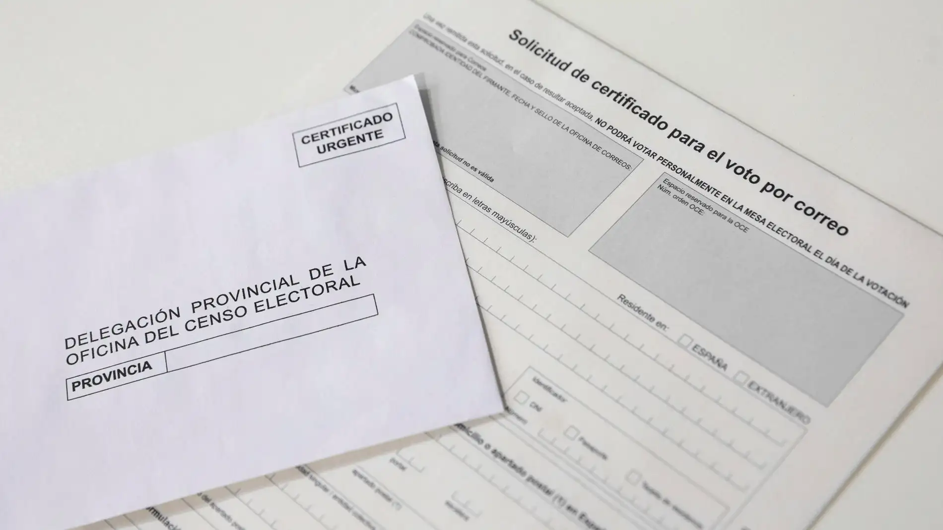 La Junta Electoral estudia este jueves exigir el DNI para votar por correo en toda España
