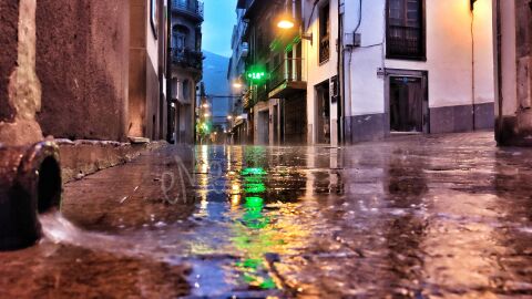 Buen mi&eacute;rcoles, con 18&ordm;C a chaparr&oacute;n... 