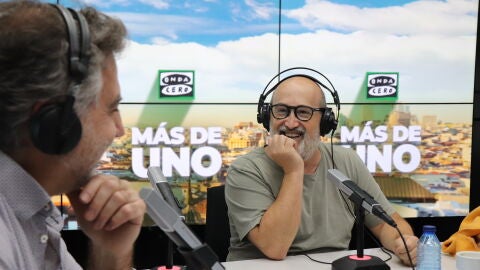 Javier Cámara con Carlos Alsina en 'Más de uno'