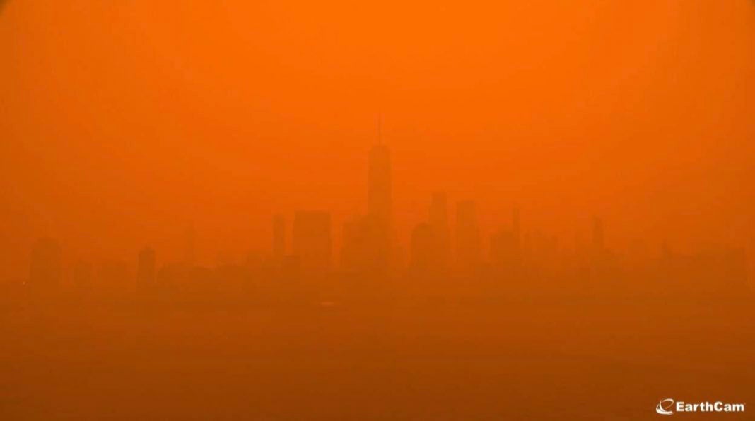 El cielo de Nueva York se tiñe de naranja por los incendios forestales de Canadá El cielo de Nueva York se tiñe de naranja por los incendios forestales de Canadá