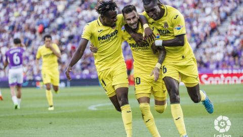 Jackson y Chukwueze junto a Alex baena Jackson y Chukwueze junto a Alex baena