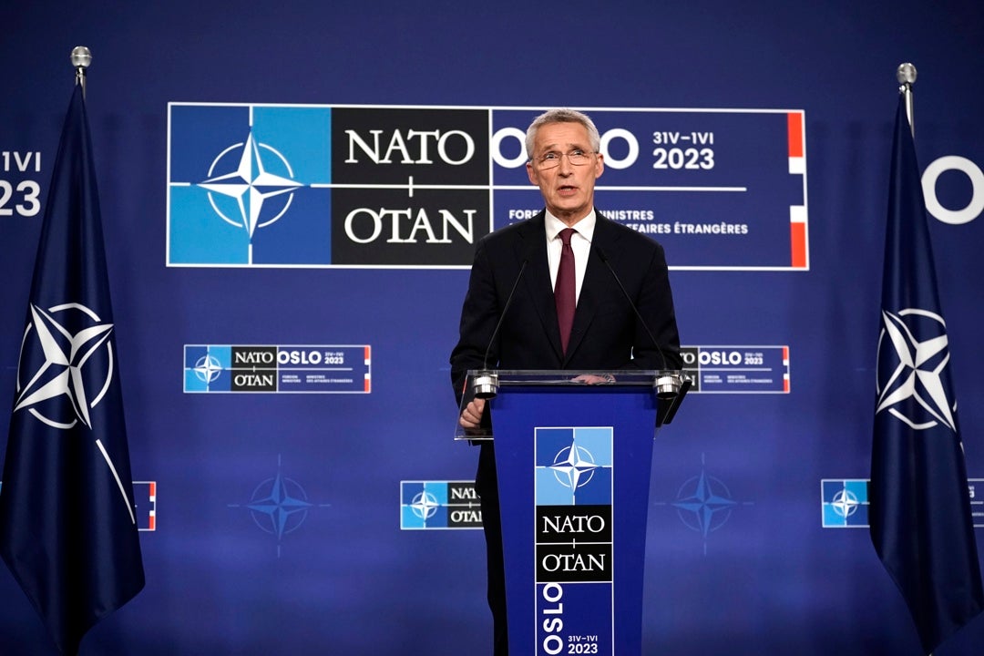 La OTAN se reúne con el ministro de Exteriores ucraniano para analizar la voladura de la presa de Kajovka La OTAN se reúne con el ministro de Exteriores ucraniano para analizar la voladura de la presa de Kajovka