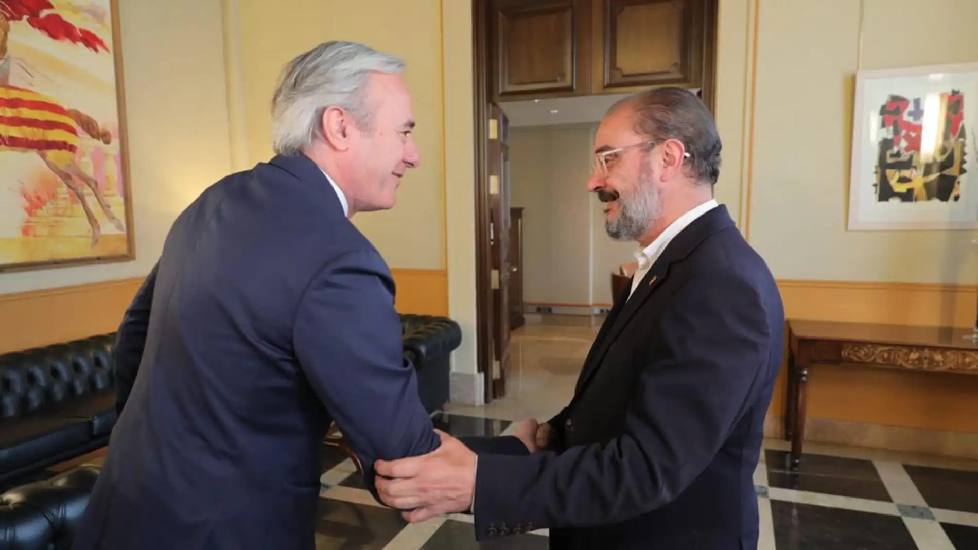Azcón se ha reunido con Lambán en la sede del Gobierno aragonés