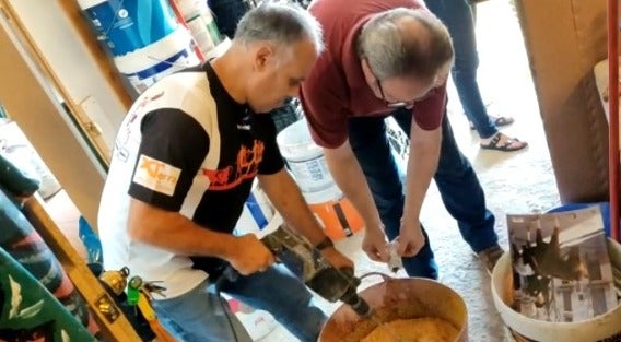 Entitats, escoles i col·lectius de La Geltrú participaran en la confecció de catifes del Corpus aquest dissabte Entitats, escoles i col·lectius de La Geltrú participaran en la confecció de catifes del Corpus aquest dissabte