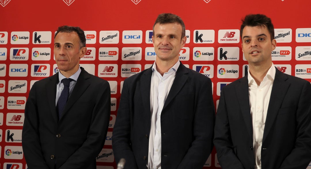 Uriarte: "Ha sido Iñigo Martínez el que ha querido marcharse" Uriarte: "Ha sido Iñigo Martínez el que ha querido marcharse"