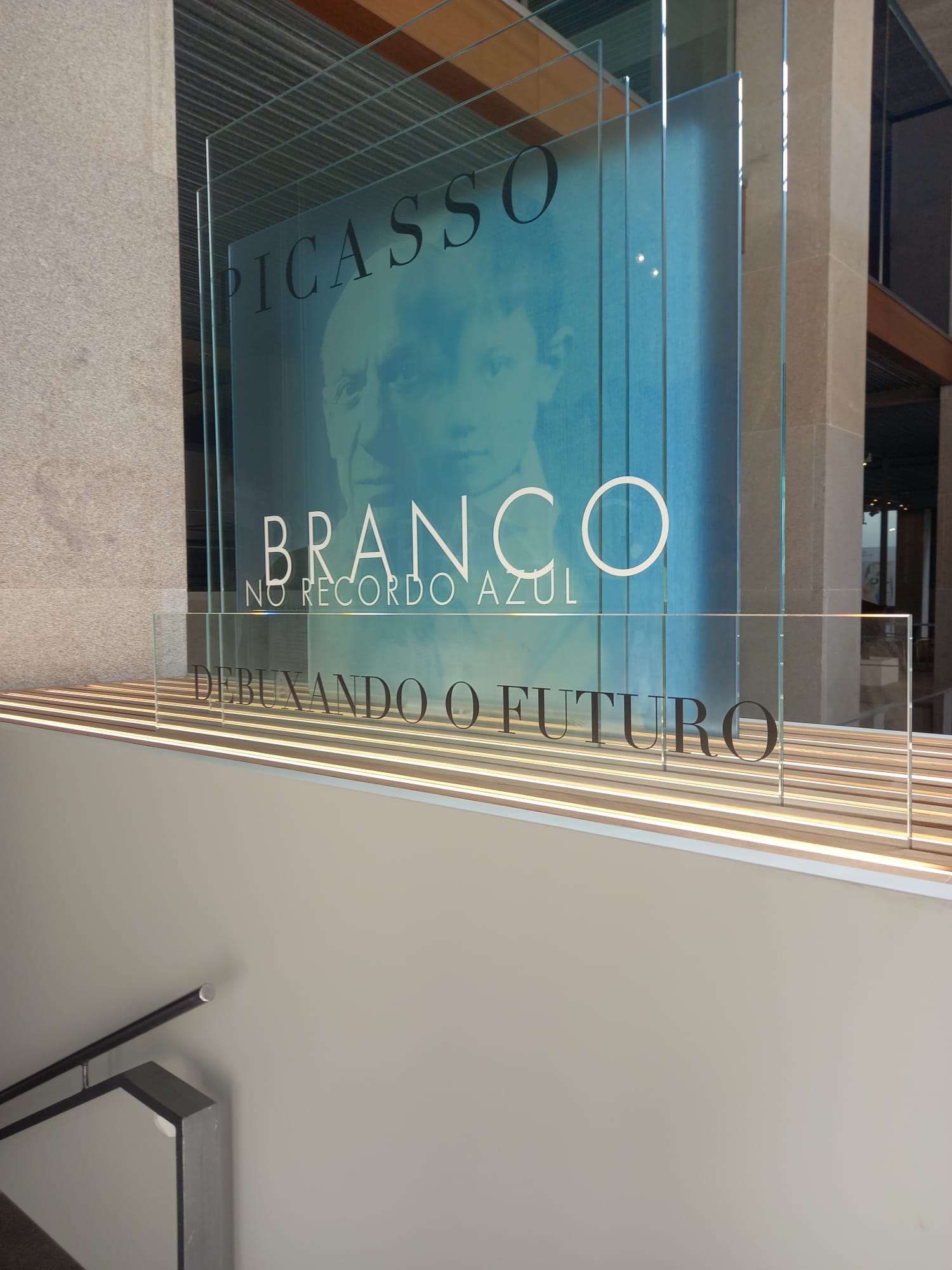 Conociendo a Picasso blanco en el recuerdo azul con alumnos de Vimianzo desde el Museo de Belas Artes de A Coruña Conociendo a Picasso blanco en el recuerdo azul con alumnos de Vimianzo desde el Museo de Belas Artes de A Coruña