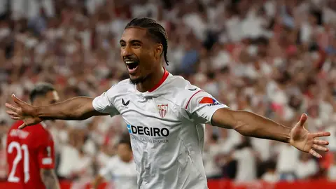 El Sevilla paga 12 millones por el francés Badé El Sevilla paga 12 millones por el francés Badé