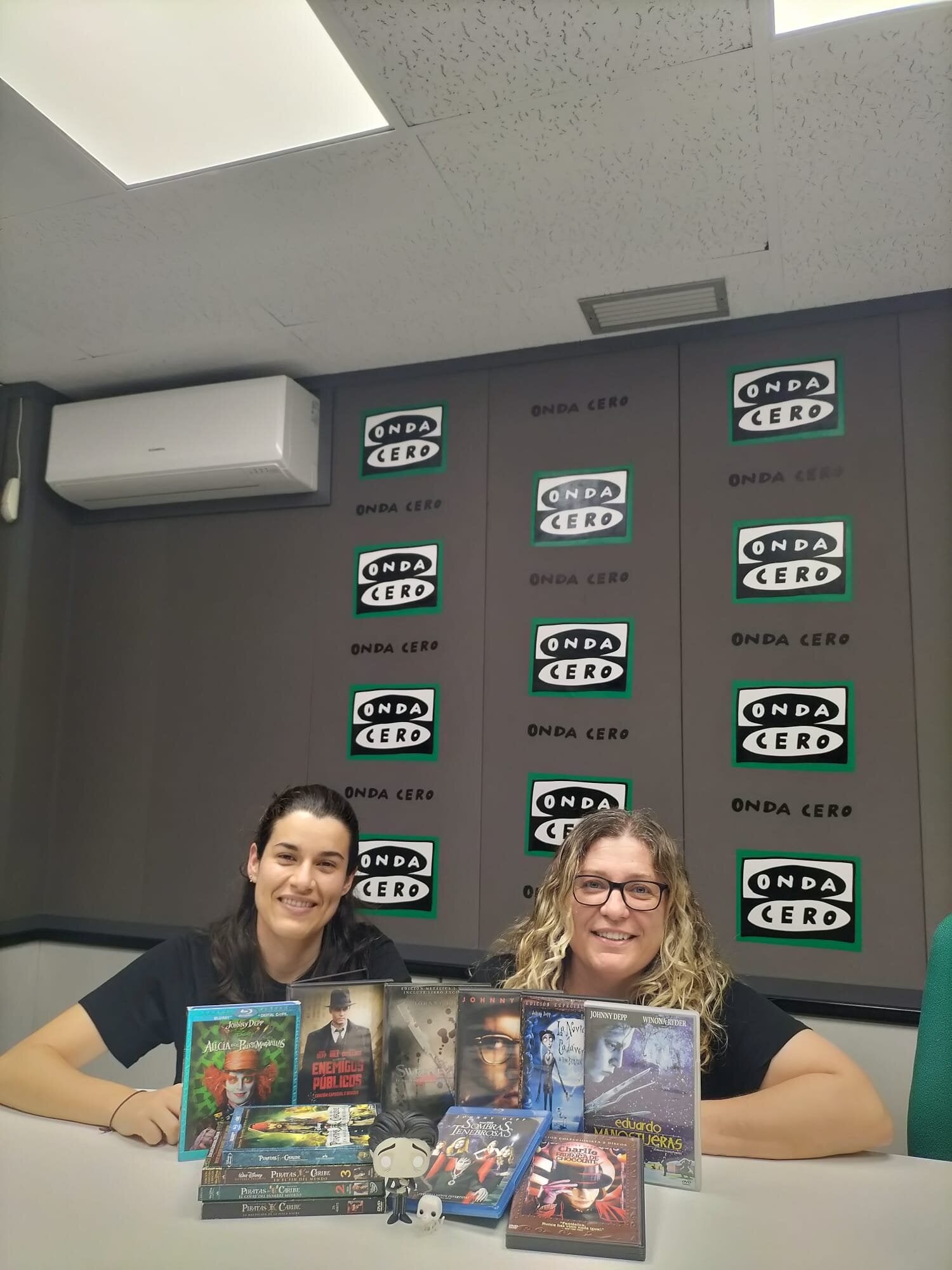 'Factura Impecable' (1x35): ¿Johnny Depp y Natalie Portman son hermanos? 'Factura Impecable' (1x35): ¿Johnny Depp y Natalie Portman son hermanos?