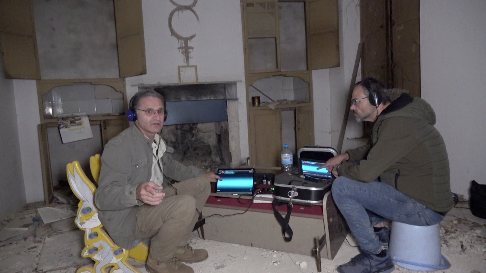 Pedro Amorós 'abre las puertas' de la casa maldita de Alicante en la que se escuchan crujidos de muebles que ya no están Pedro Amorós 'abre las puertas' de la casa maldita de Alicante en la que se escuchan crujidos de muebles que ya no están