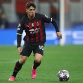 Brahim Díaz durante un partido con el Milan