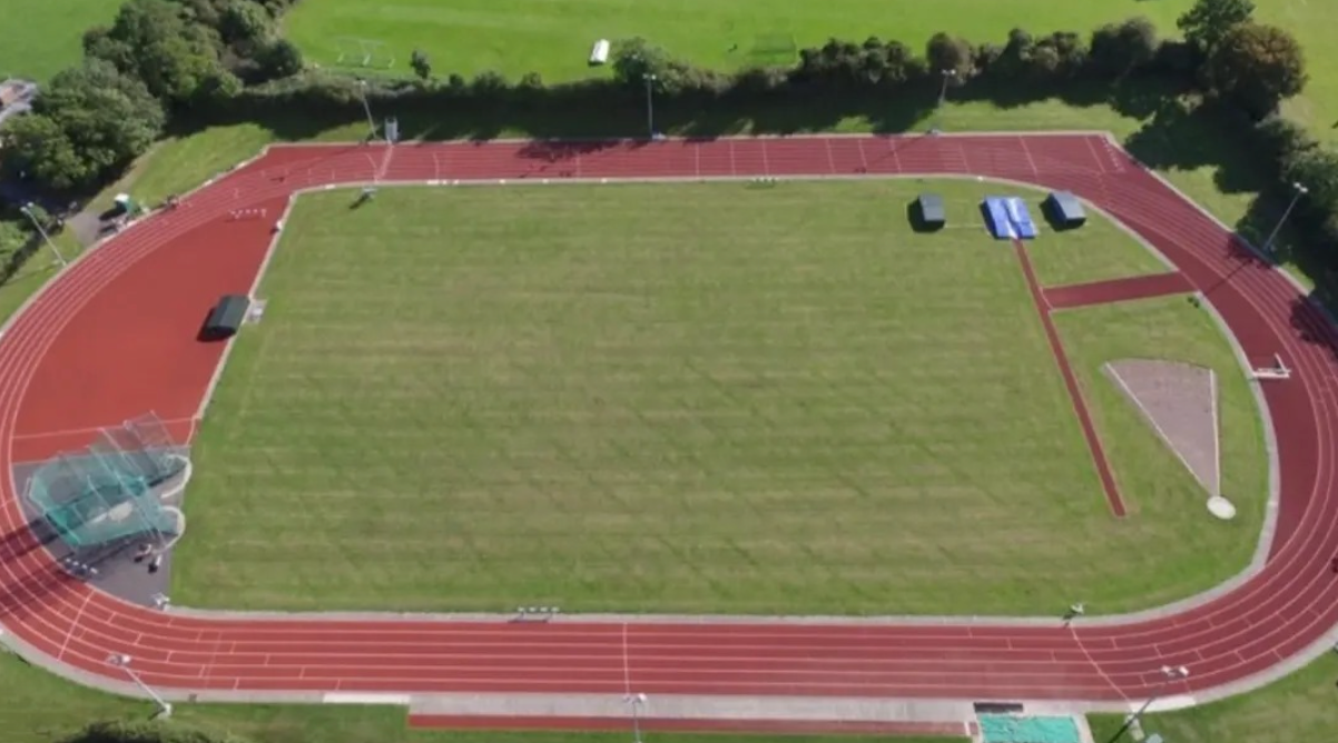 "Es el momento de llevar a cabo la construcción de una pista de atletismo en Infiesto" "Es el momento de llevar a cabo la construcción de una pista de atletismo en Infiesto"