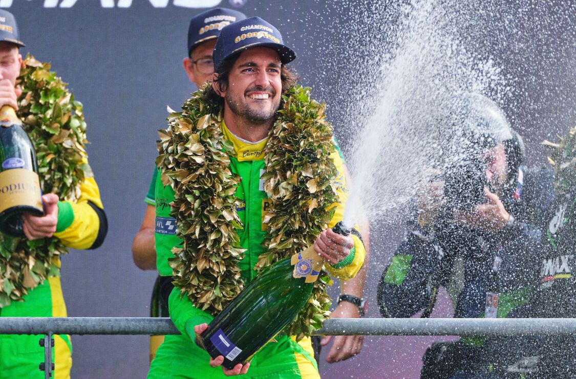 Albert Costa gana las 24 horas de Le Mans Albert Costa gana las 24 horas de Le Mans