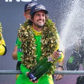 Albert Costa gana las 24 horas de Le Mans Albert Costa gana las 24 horas de Le Mans