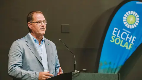 Demetrio López, gerente de Demesol. Demetrio López, gerente de Demesol.