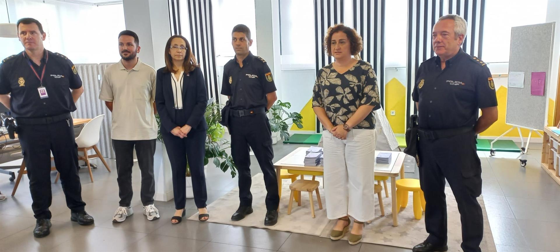 Policía Nacional realiza seguimiento diario a más de 4.200 mujeres víctimas de violencia de género Policía Nacional realiza seguimiento diario a más de 4.200 mujeres víctimas de violencia de género