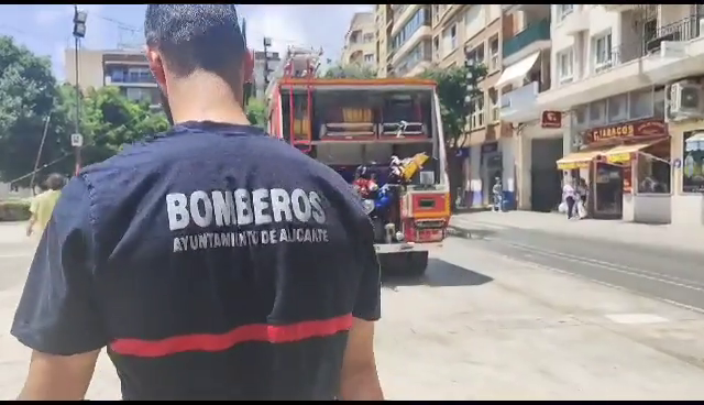 Refuerzan la seguridad en Alicante ante la masiva llegada de visitantes durante las Hogueras Refuerzan la seguridad en Alicante ante la masiva llegada de visitantes durante las Hogueras