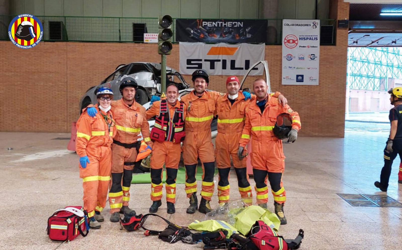 "Compañerismo y formación": Los Bomberos de Sagunto, de los mejores en rescates en accidentes "Compañerismo y formación": Los Bomberos de Sagunto, de los mejores en rescates en accidentes