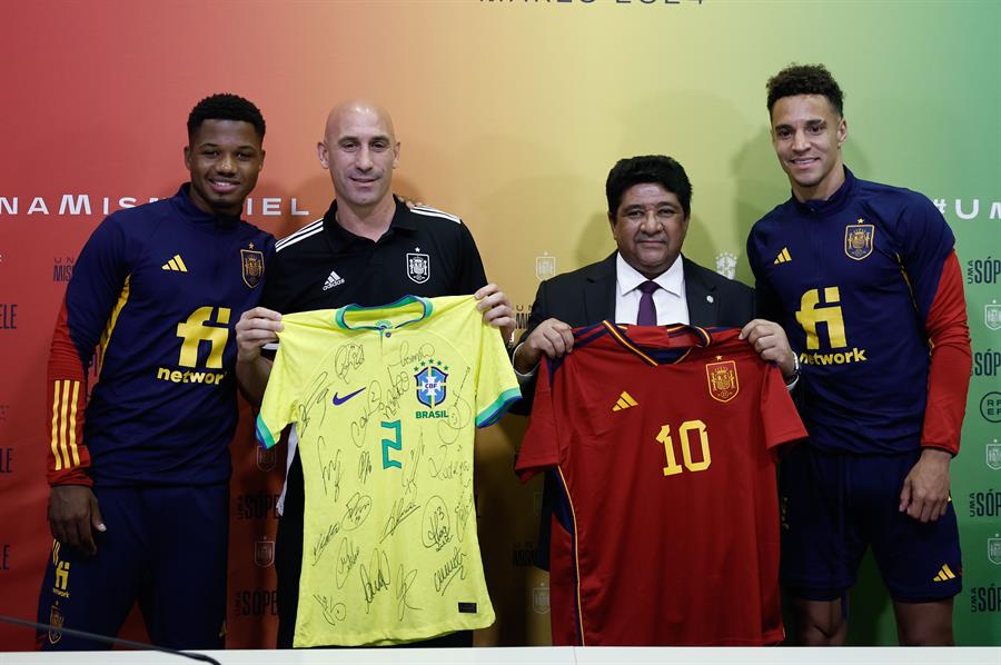 Brasil vuelve a enredar con Ancelotti Brasil vuelve a enredar con Ancelotti