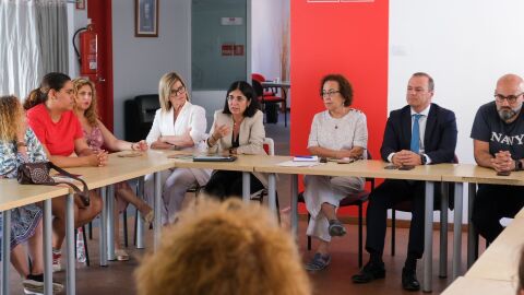 Carolina Darias explica en la Agrupación Socialista de LPGC el acuerdo alcanzado para la legislatura