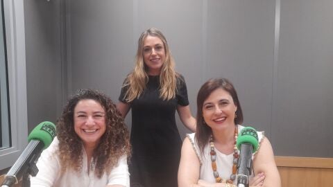 Nuria, Isabel y Luc&iacute;a