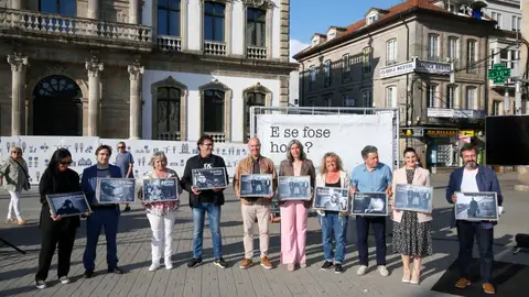 Presentacion de “E se fose hoxe?” Exposición “E se fose hoxe?” organizada polo departamento de Memoria Histórica da Deputación que hoxe visitamos. A nosa guía é Montse Fajardo