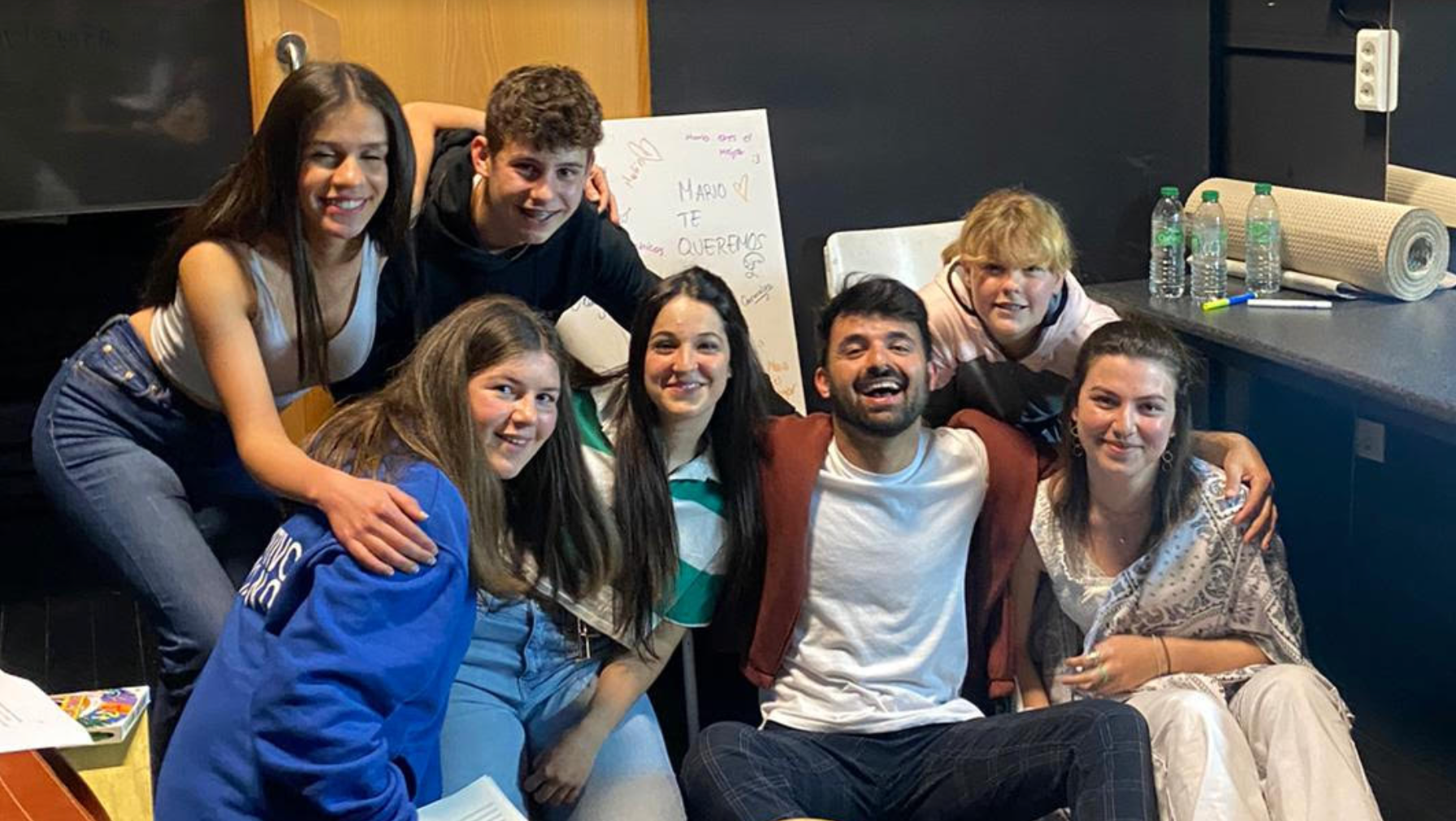 Jovenes promesas del teatro y la danza actúan este viernes en Nava Jovenes promesas del teatro y la danza actúan este viernes en Nava