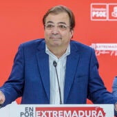 Guillermo Fernández Vara durante un acto de campaña