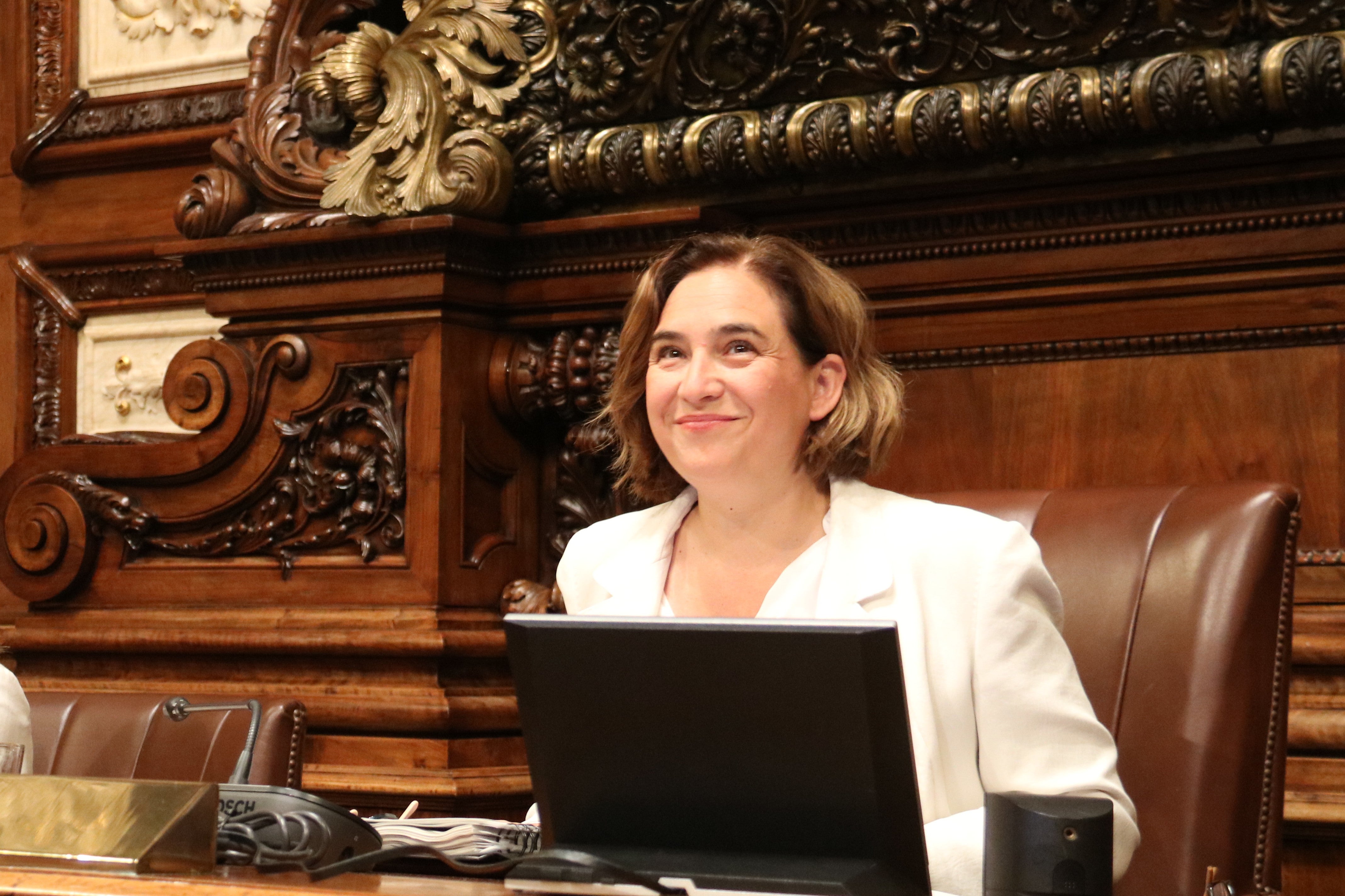 Colau s'acomiada sense un clar relleu Colau s'acomiada sense un clar relleu