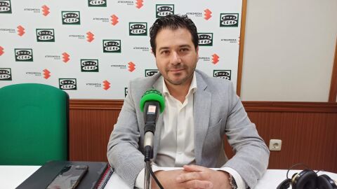 David Triguero en los estudios de Onda Cero Ciudad Real