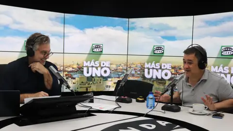 Secun de la Rosa con Carlos Alsina en 'Más de uno' Secun de la Rosa con Carlos Alsina en 'Más de uno'