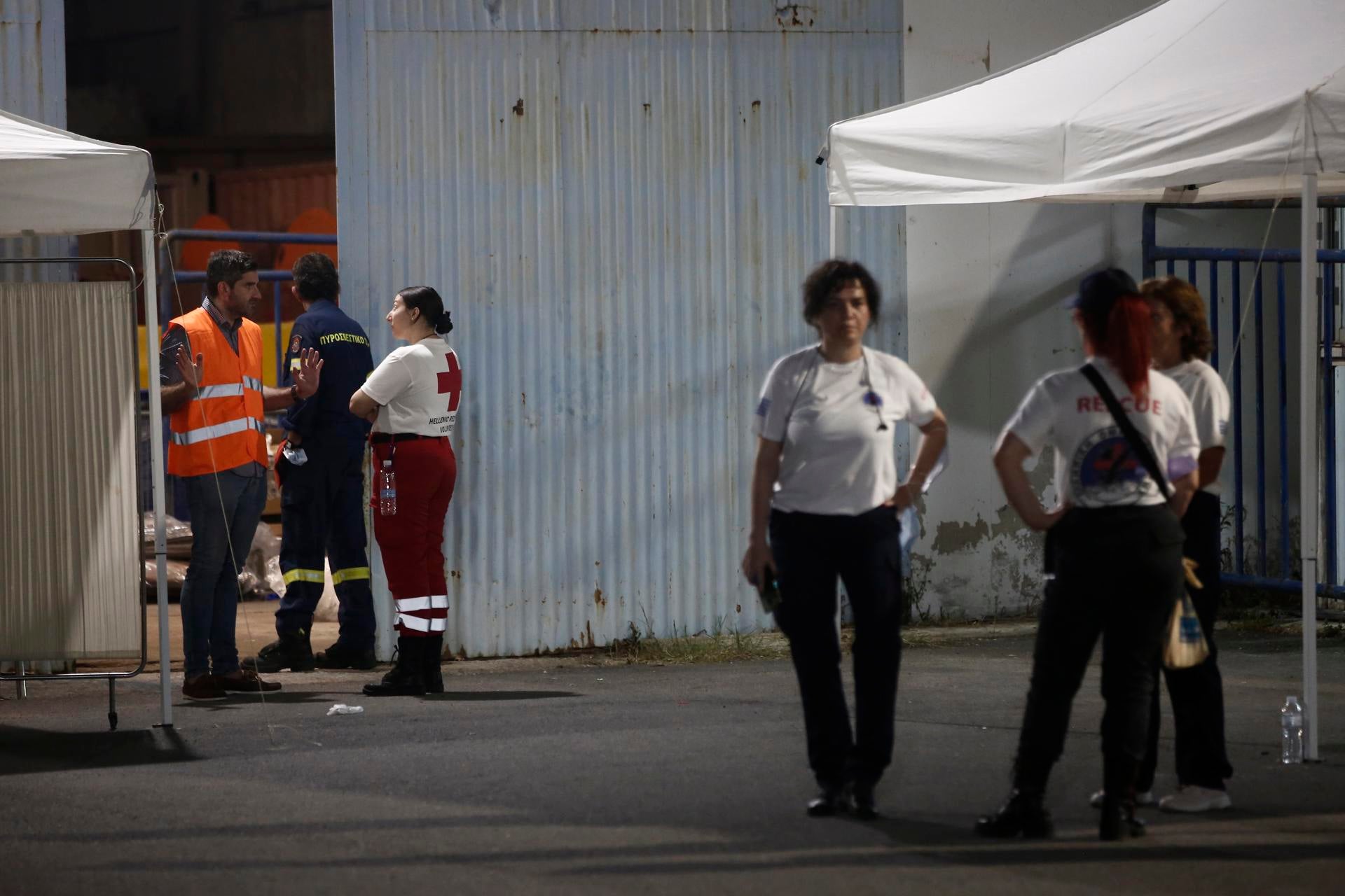 Al menos nueve egipcios detenidos por el naufragio de Grecia Al menos nueve egipcios detenidos por el naufragio de Grecia