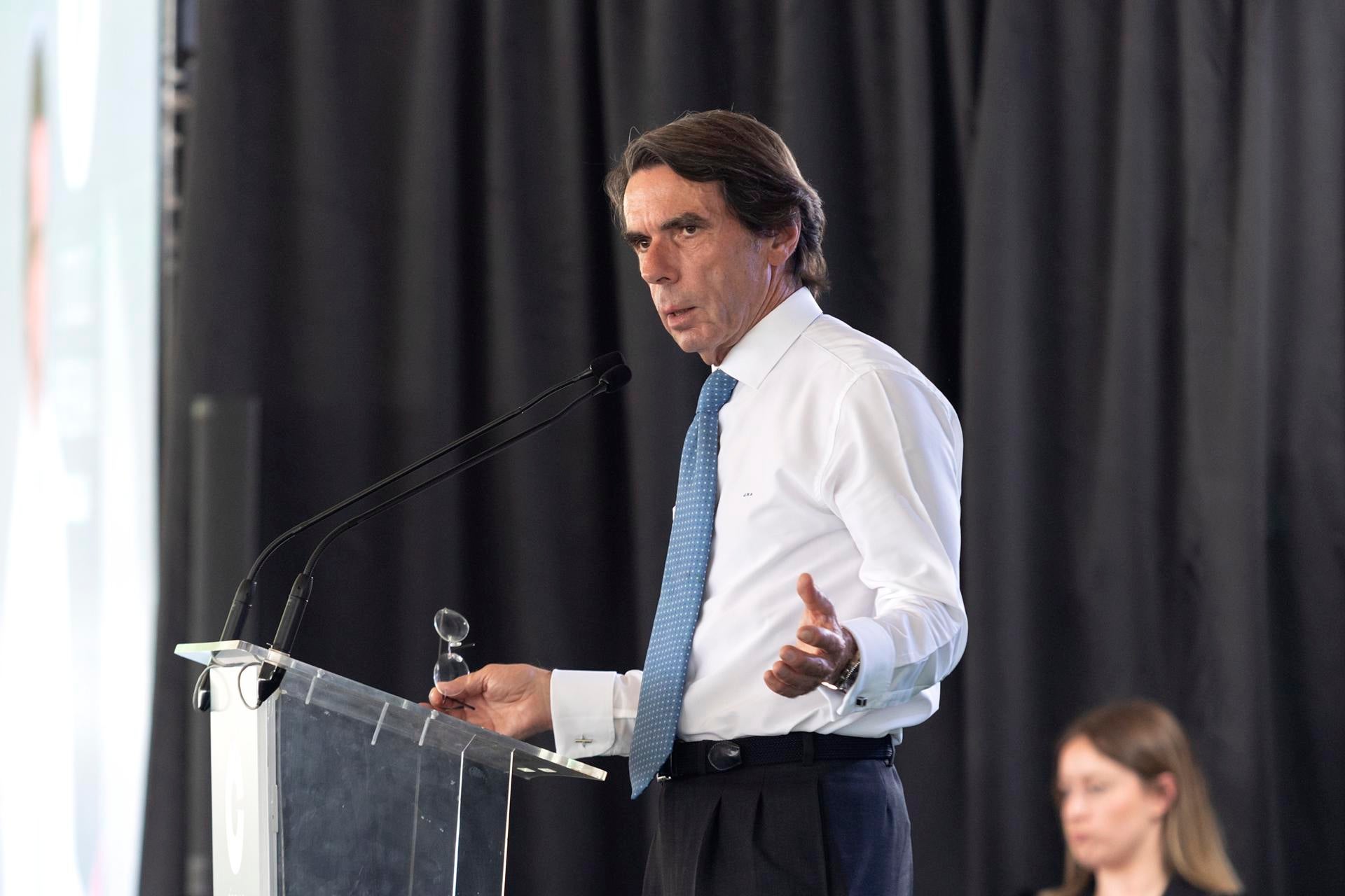 Aznar responde al delegado del Gobierno tras sus declaraciones sobre Bildu Aznar responde al delegado del Gobierno tras sus declaraciones sobre Bildu