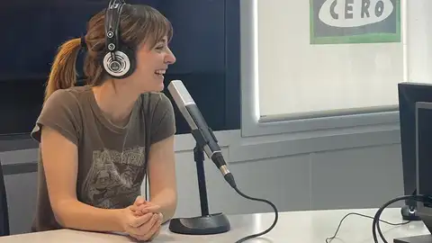 Júlia Blum a l'estudi d'Onda Cero Júlia Blum a l'estudi d'Onda Cero
