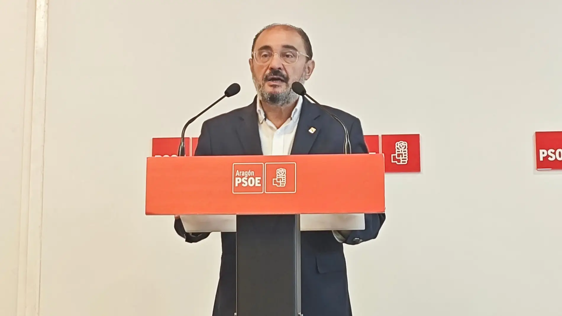 Javier Lambán, secretario general de, PSOE aragonés, durante su rueda de prensa