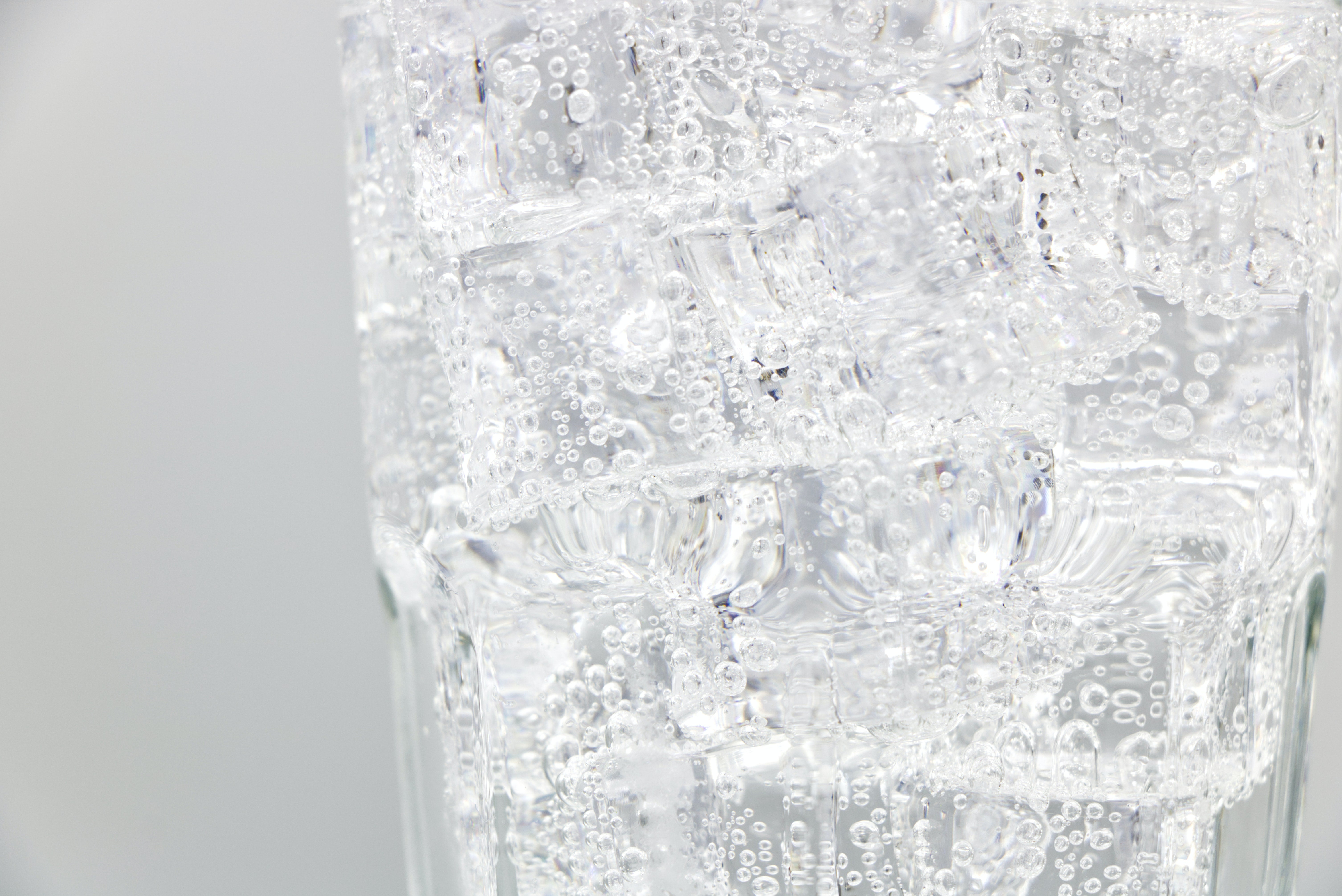 Los beneficios para la salud del agua con gas: esto es lo que dice la ciencia Los beneficios para la salud del agua con gas: esto es lo que dice la ciencia