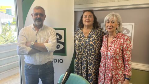 Dan Ortu&ntilde;o, Ana Eugenia Venegas y Mercedes V&aacute;zquez en 'La Tertulia de los Viernes'