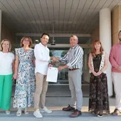 Pere Antoni (PSPV-PSOE) y Miguel Ángel Albero (Vecinos Playa Canet ) sellan el acuerdo de gobierno Pere Antoni (PSPV-PSOE) y Miguel Ángel Albero (Vecinos Playa Canet ) sellan el acuerdo de gobierno