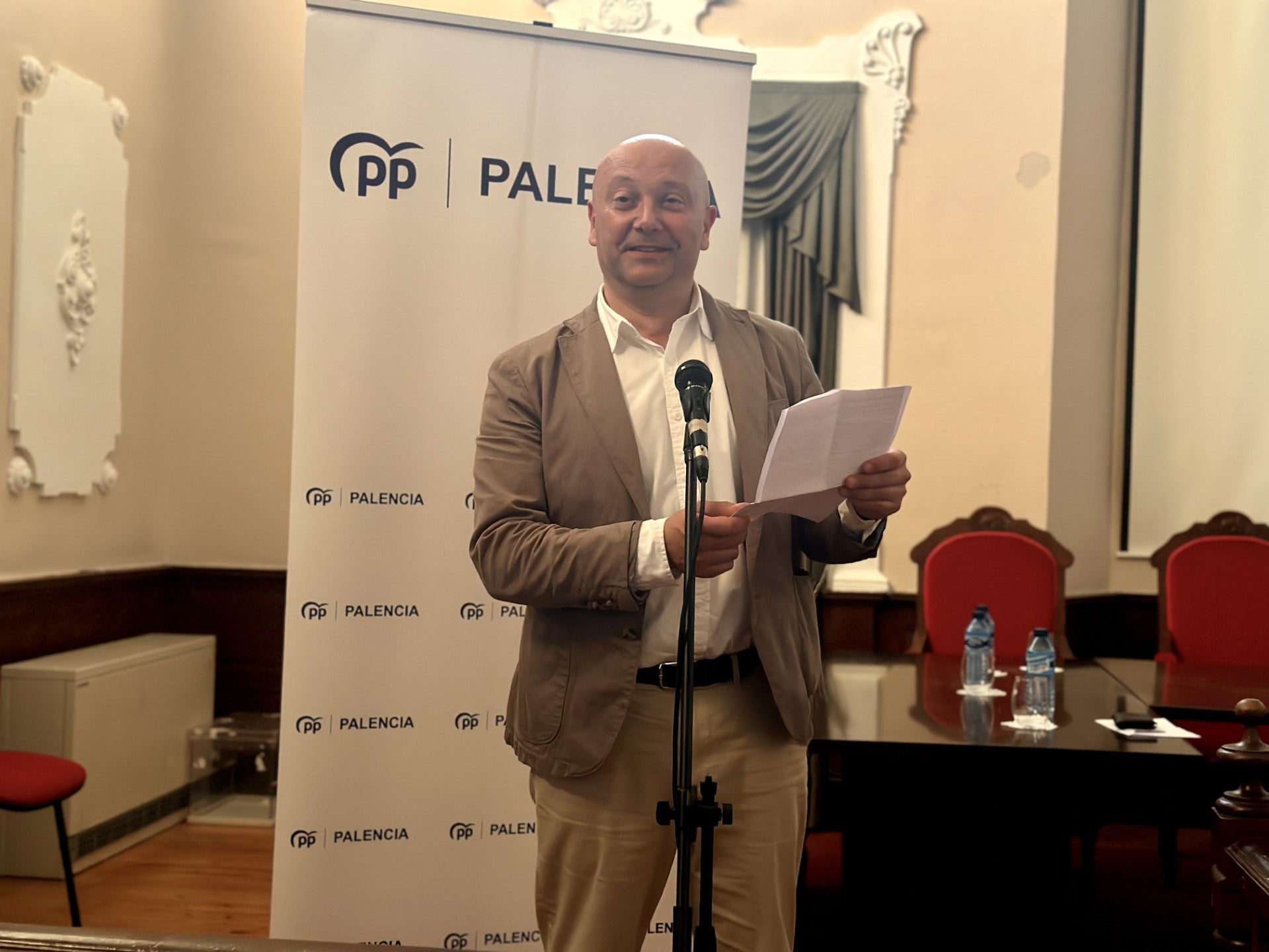 Javier Villafruela y Luis Calderón continuarán representando a las comarcas de Carrión y Frechilla en la Diputación de Palencia Javier Villafruela y Luis Calderón continuarán representando a las comarcas de Carrión y Frechilla en la Diputación de Palencia