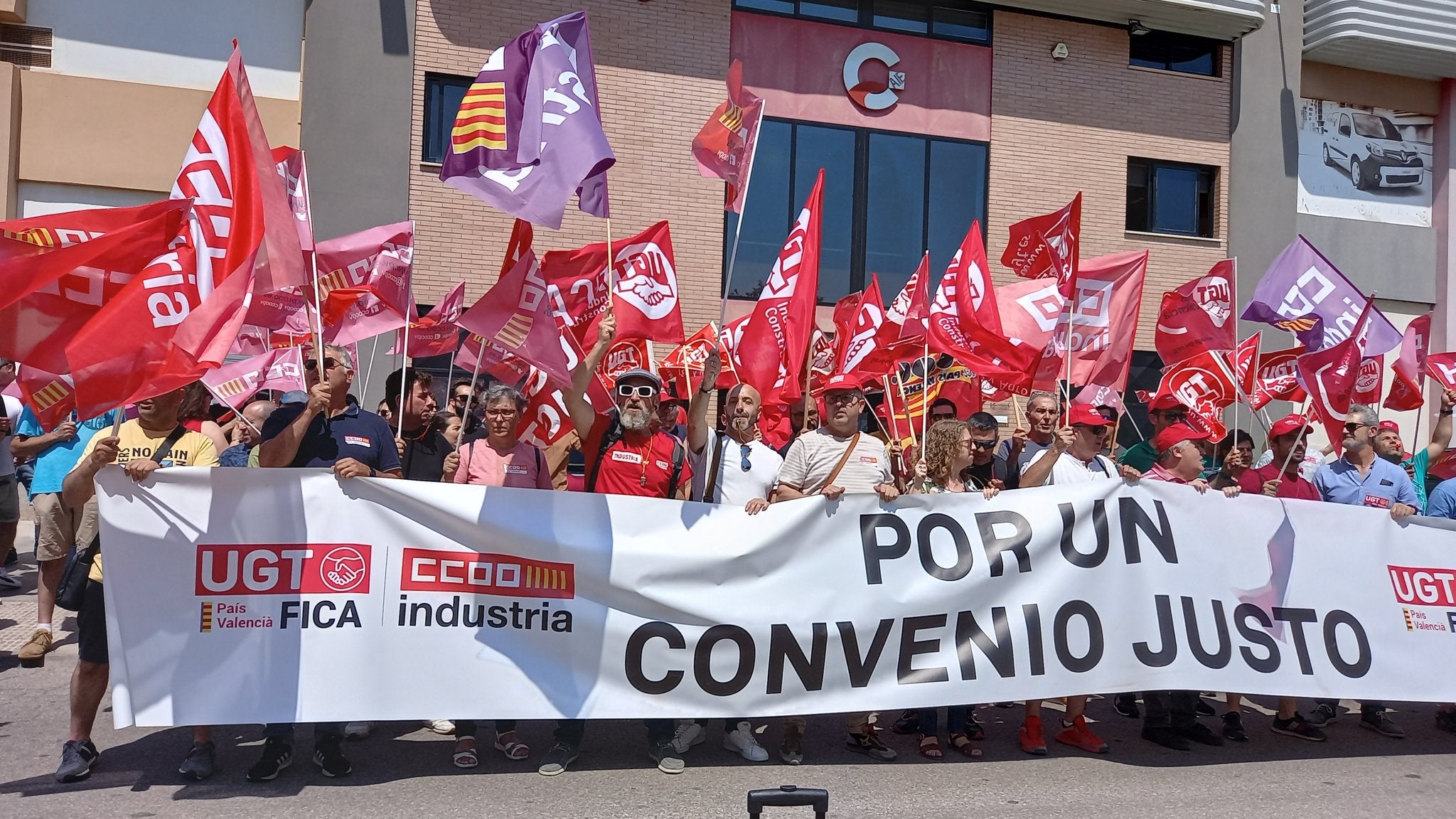 UGT Y CCOO convocan huelga en el sector metal en Valencia y Castellón para exigir "un convenio justo" UGT Y CCOO convocan huelga en el sector metal en Valencia y Castellón para exigir "un convenio justo"