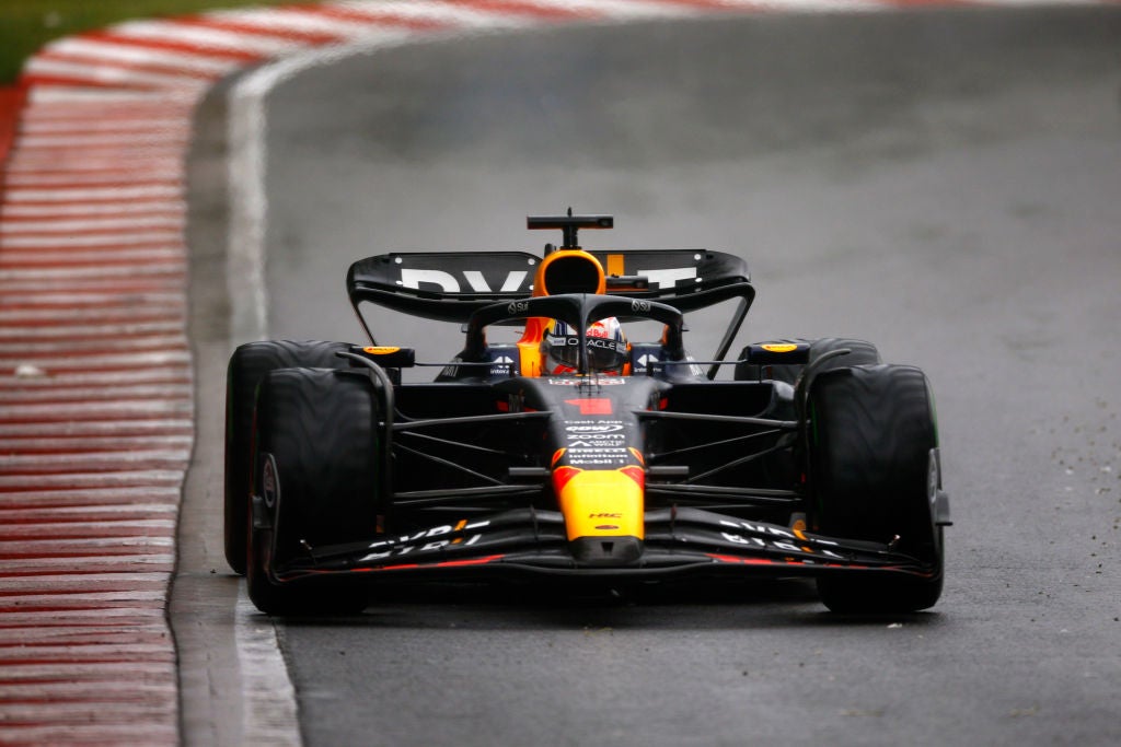 Verstappen vuelve a conseguir la pole bajo la lluvia de Canadá Verstappen vuelve a conseguir la pole bajo la lluvia de Canadá