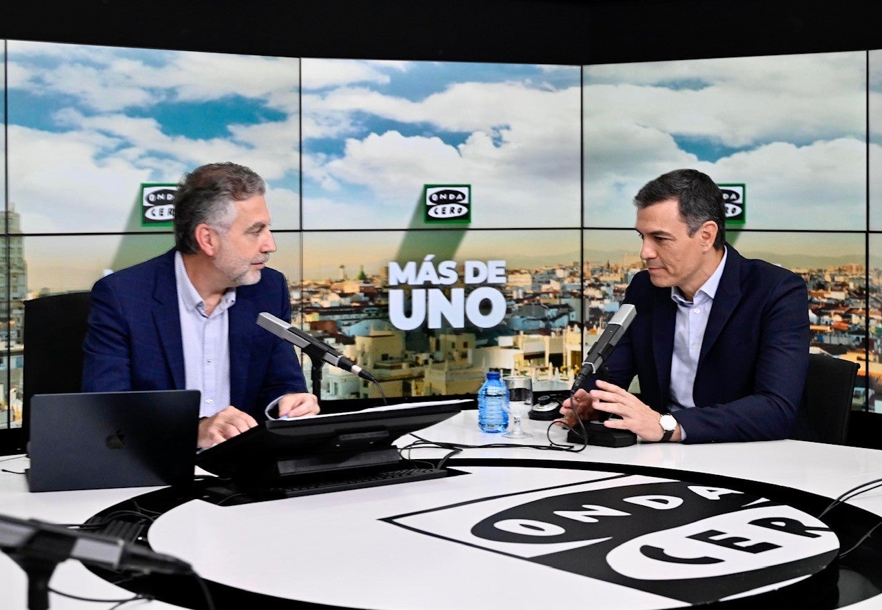 Alsina propone a Sánchez regular las entrevistas del presidente del Gobierno: "¿No somos innovadores?" Alsina propone a Sánchez regular las entrevistas del presidente del Gobierno: "¿No somos innovadores?"