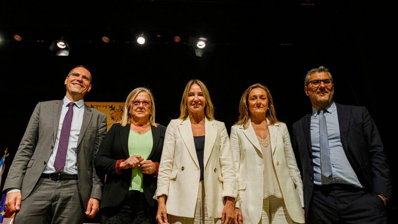 Marta Fernández Tapias En El Pleno De Investidura: "Vigo Quiere El ...