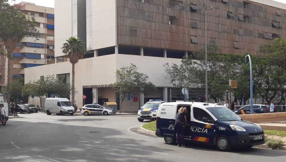 Dispositivo policial para el desalojo del centro